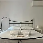 Porta Venezia Central Cozy Home